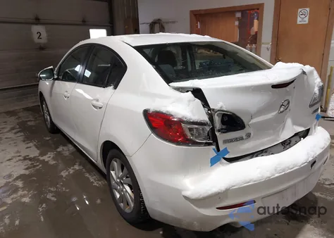 2012 Mazda Mazda3 I Touring z USA, uszkodzony, nr VIN JM1BL1V71C1676340